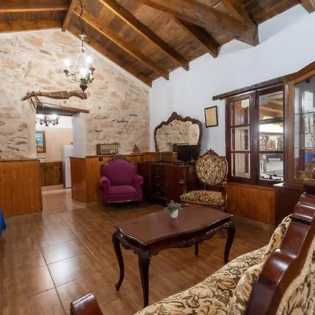 La Gayria Country house