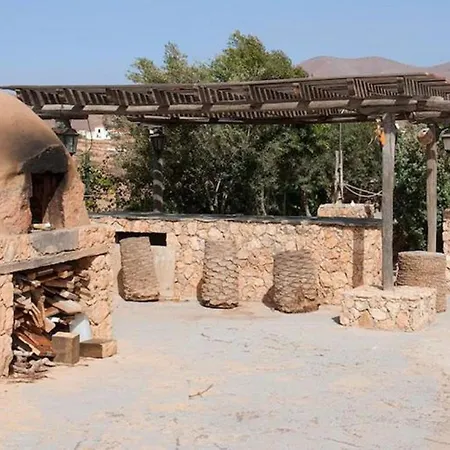 La Gayria Country house *